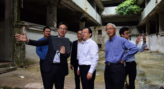 譚鐵牛考察香港市區(qū)重建項目