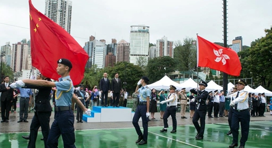 陳冬主禮香港青少年制服團體慶祝香港特區(qū)成立20周年大巡游活動