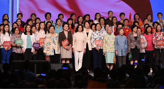 仇鴻主禮全港婦女守護家園大集會